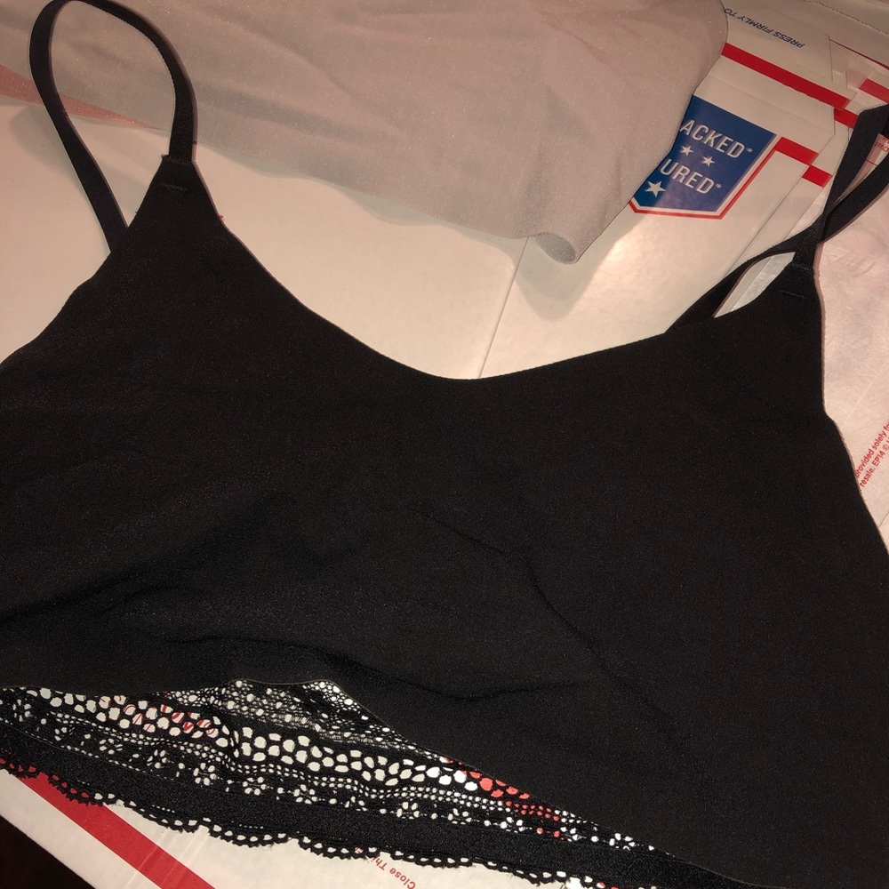 VICTORIA SECRET BRALETTE